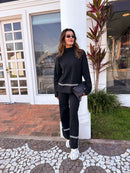 Conjunto Valentina em Tricô com Gola Alta e Calça